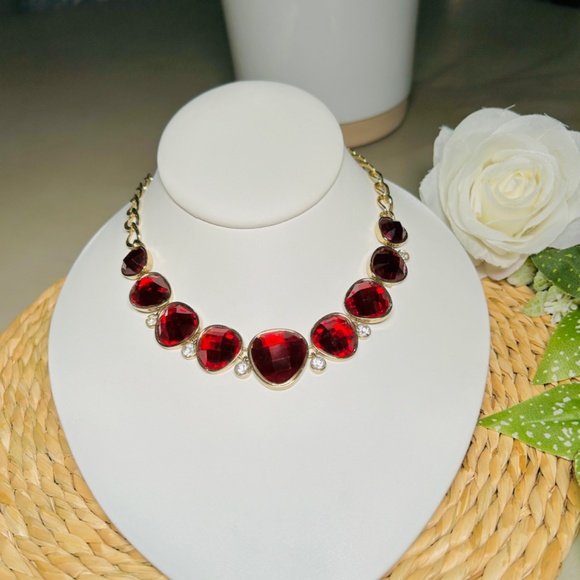 Glamorous Deep Red Colored Faceted Cabochon and Crystal Fashion Necklace - Picture 4 of 14